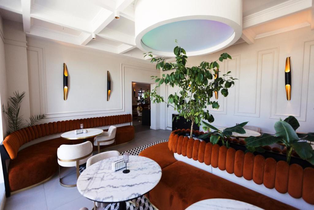 The Berg'S 10 Hotel Ocna Mures Bagian luar foto