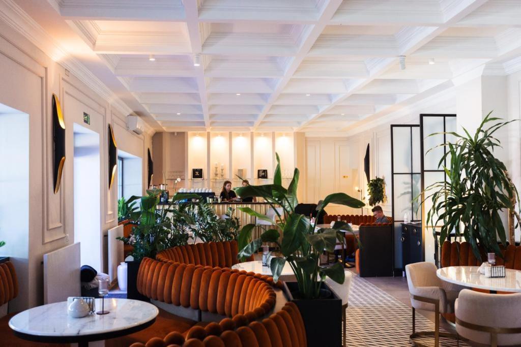 The Berg'S 10 Hotel Ocna Mures Bagian luar foto