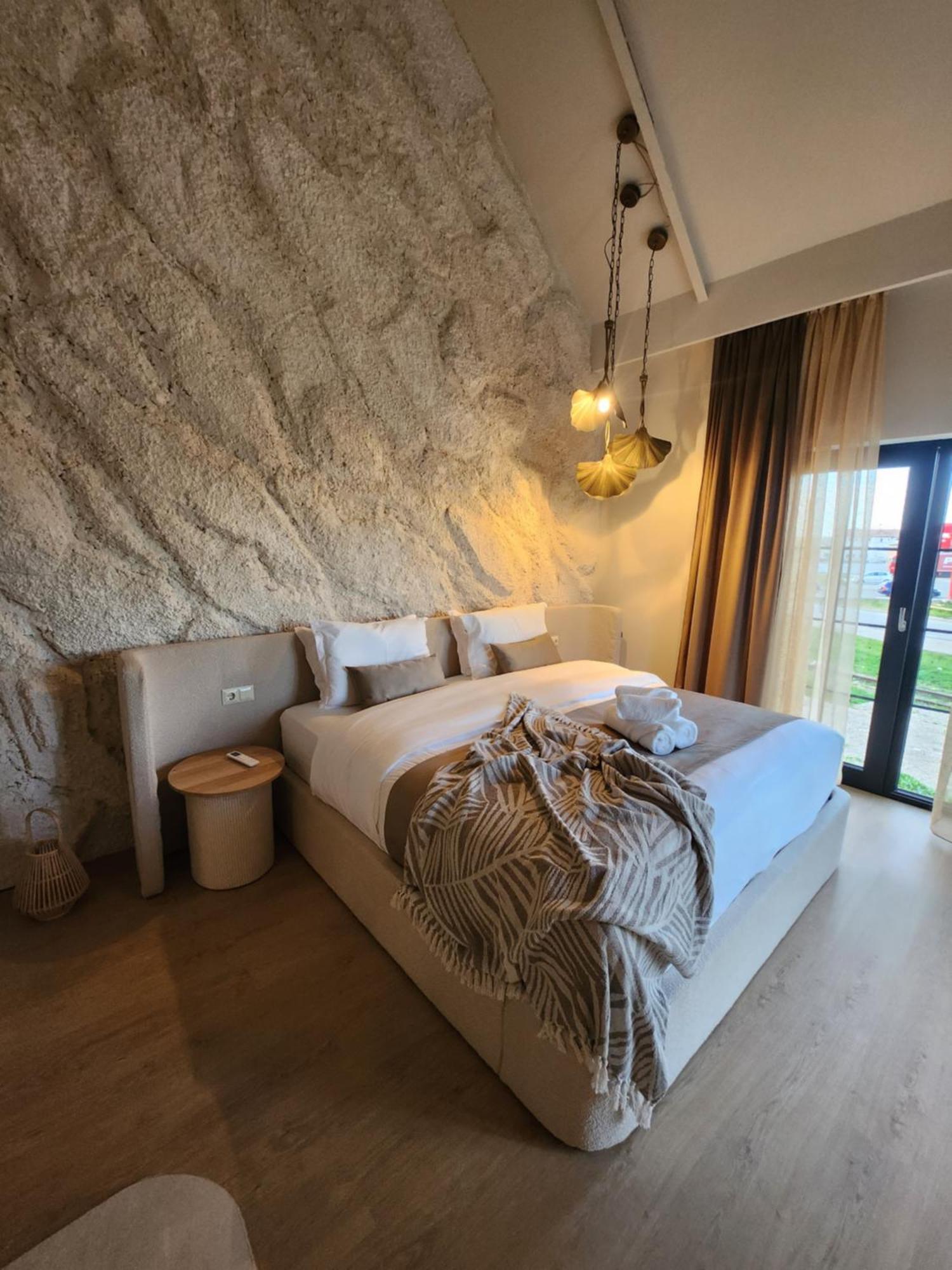 The Berg'S 10 Hotel Ocna Mures Bagian luar foto